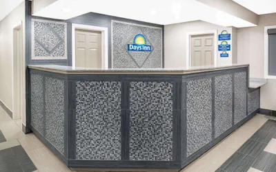 Photo 2 - Days Inn by Wyndham Carthage
