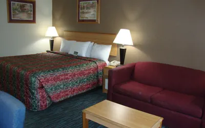 Photo 5 - Econo Lodge Inn & Suites Jackson Northwest