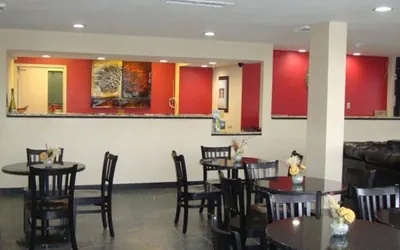 Photo 4 - Econo Lodge Inn & Suites Jackson Northwest