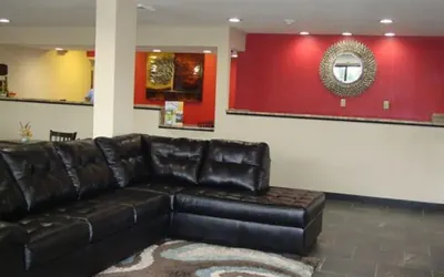 Photo 3 - Econo Lodge Inn & Suites Jackson Northwest