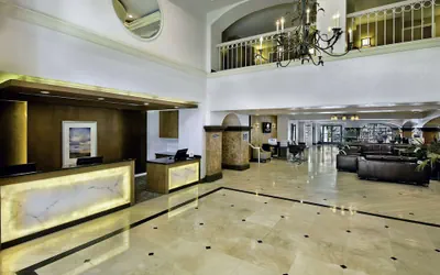 Photo 3 - DoubleTree by Hilton San Pedro - Port of Los Angeles