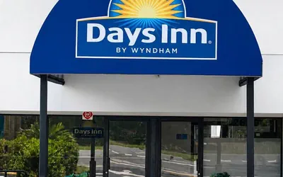 Photo 2 - Days Inn by Wyndham Gainesville Hospital/University Area