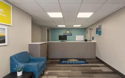Photo 3 - Days Inn by Wyndham Gainesville Hospital/University Area