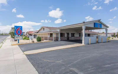 Photo 2 - Motel 6 Lordsburg, NM
