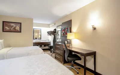 Photo 4 - Red Roof Inn PLUS+ Pittsburgh East - Monroeville
