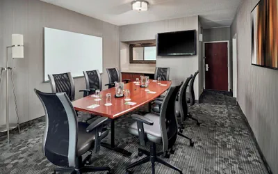 Photo 4 - Courtyard by Marriott Baltimore BWI Airport