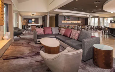 Photo 3 - Courtyard by Marriott Baltimore BWI Airport