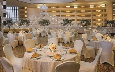 Photo 4 - Embassy Suites by Hilton Washington DC Chevy Chase Pavilion