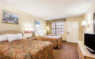 Photo 3 - Days Inn by Wyndham Yazoo City
