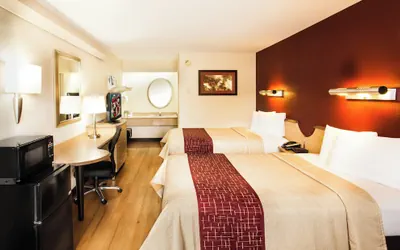 Photo 3 - Red Roof Inn Parkersburg
