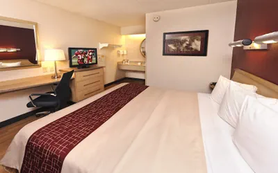 Photo 3 - Red Roof Inn Parkersburg