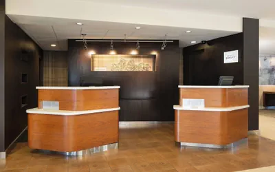 Photo 4 - Courtyard by Marriott Fresno
