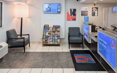 Photo 3 - Motel 6 Nashua, NH - South