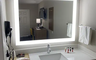Photo 5 - Days Inn by Wyndham Lake Charles
