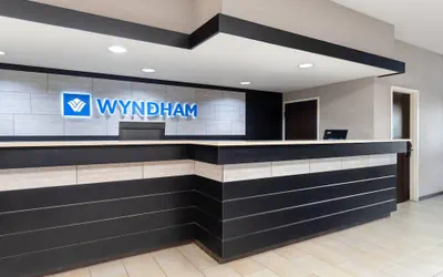 Photo 3 - Wyndham Minneapolis South/Burnsville