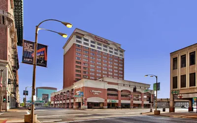Photo 2 - Hampton Inn St. Louis-Downtown (At the Gateway Arch)
