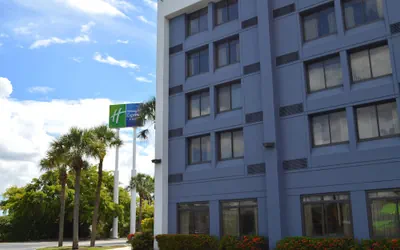 Holiday Inn Express & Suites Miami - Hialeah by IHG