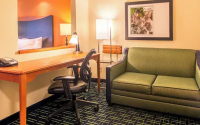 Photo 5 - Fairfield Inn & Suites by Marriott Canton