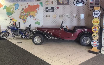 Photo 2 - Route 66 Hotel, Springfield, Illinois