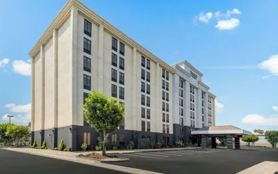 Photo 2 - Fairfield Inn & Suites Anaheim North/Buena Park.