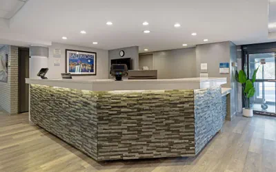 Photo 5 - Clarion Hotel & Suites BWI Airport North