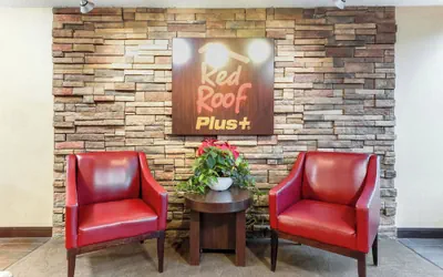 Photo 4 - Red Roof Inn PLUS+ Mt Pleasant - Patriots Point