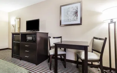 Photo 4 - Quality Inn Mount Vernon, IL