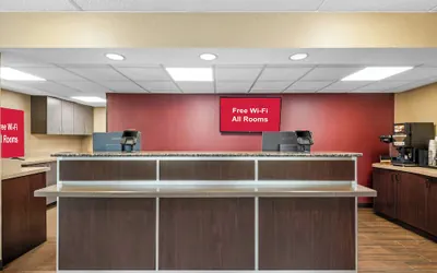 Photo 5 - Red Roof Inn Asheville - Biltmore West