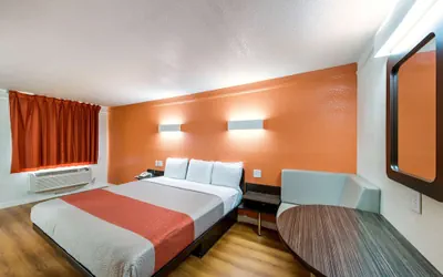 Photo 5 - Motel 6 Dallas, TX - Farmers Branch