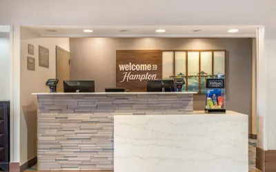 Photo 4 - Hampton Inn Fort Myers-Airport & I-75