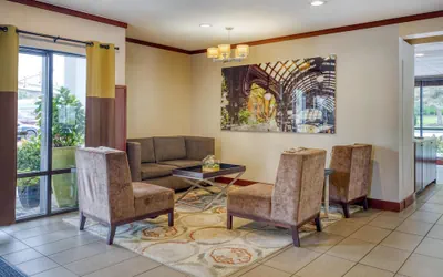 Photo 3 - Best Western Seattle Airport Hotel