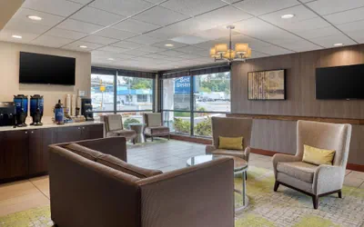 Photo 5 - Best Western Seattle Airport Hotel