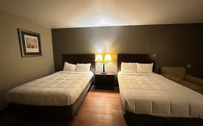 Photo 4 - Loyalty Inn Gainesville
