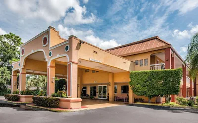 Photo 2 - Quality Inn Sarasota North Near Lido Key Beach