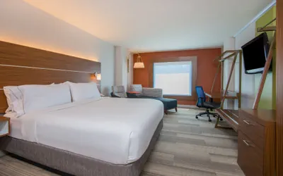 Photo 3 - HI Express El Paso Downtown by IHG