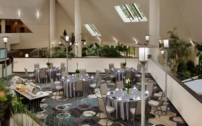 Photo 4 - DoubleTree by Hilton Minneapolis - Park Place
