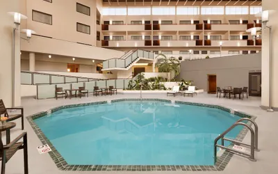 Photo 2 - DoubleTree by Hilton Minneapolis - Park Place