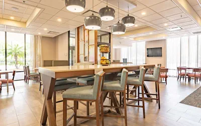 Photo 4 - Hampton Inn Gainesville