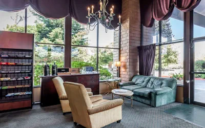 Photo 3 - Days Inn & Suites by Wyndham Sunnyvale