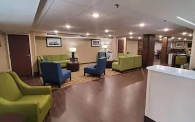 Photo 2 - Comfort Inn Oxon Hill - National Harbor