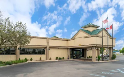 Photo 2 - Quality Inn & Suites Monroe