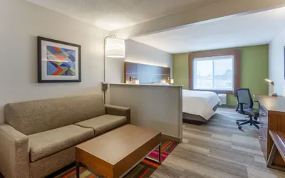Photo 4 - Holiday Inn Express Hotel & Suites Burlington by IHG