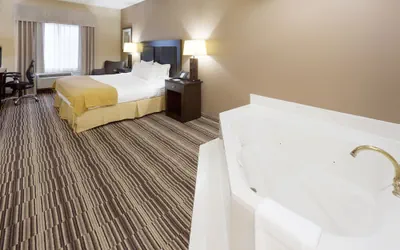 Photo 3 - Holiday Inn Express Hotel & Suites Burlington by IHG