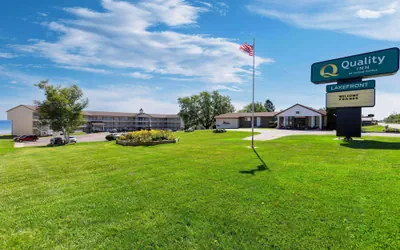 Photo 2 - Quality Inn Lakefront