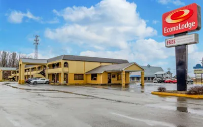 Photo 2 - Econo Lodge Seymour