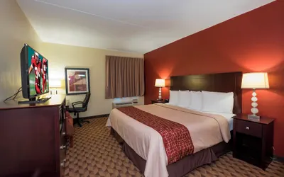 Photo 5 - Red Roof Inn & Suites Cincinnati North - Mason