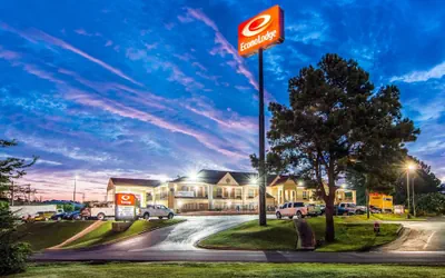 Photo 2 - Econo Lodge Jasper