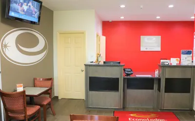 Photo 3 - Econo Lodge Jasper