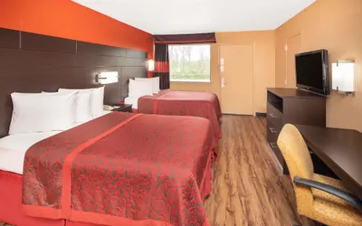 Photo 4 - Days Inn by Wyndham Tupelo