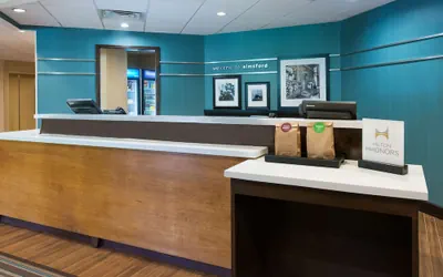 Photo 2 - Hampton Inn White Plains/Tarrytown
